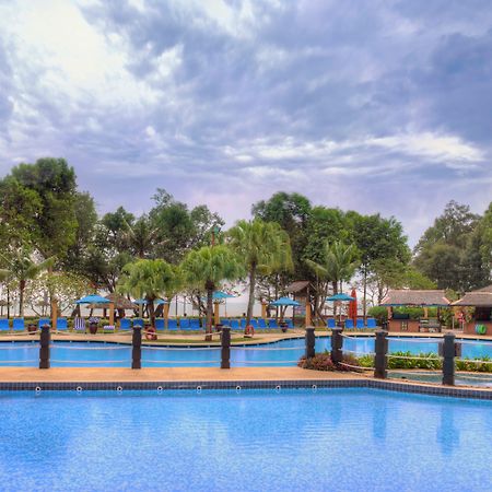 Swiss-Garden Beach Resort, Куантан Экстерьер фото