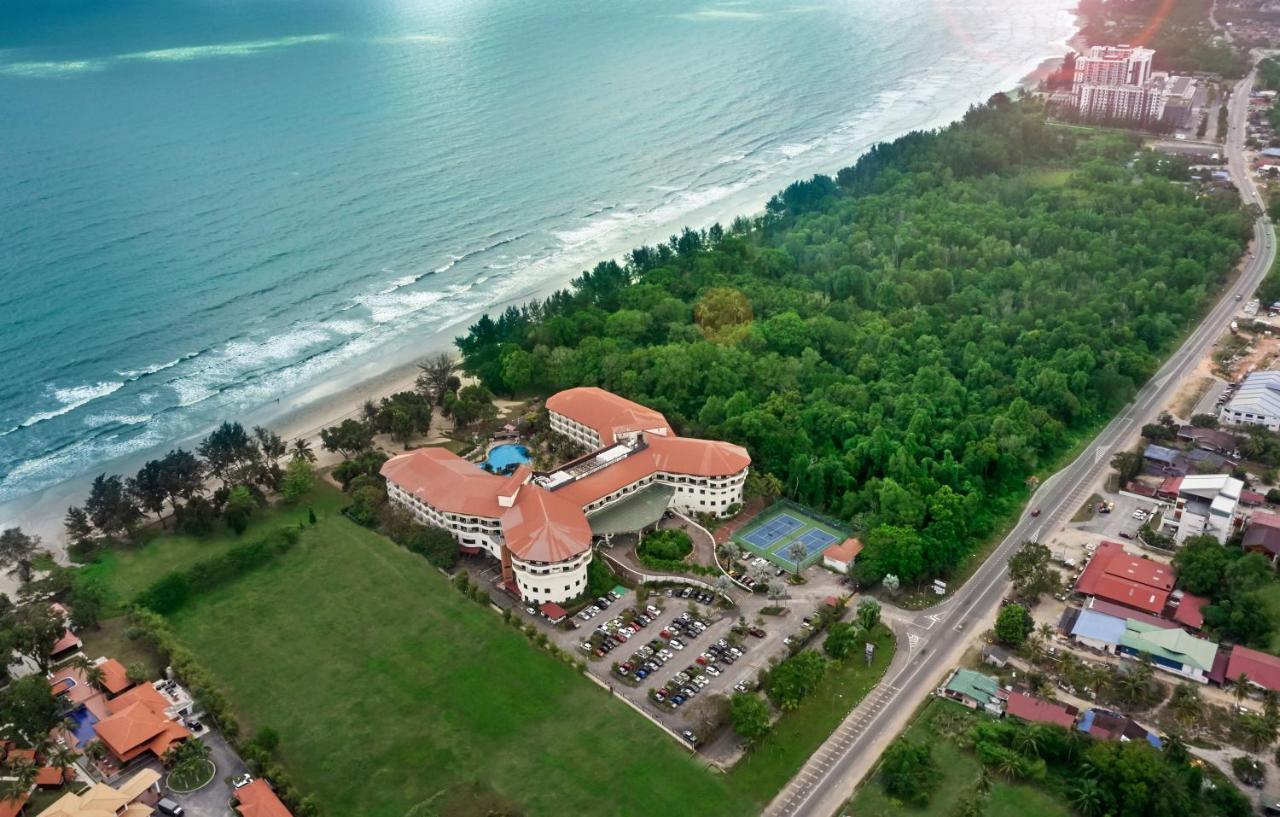 Swiss-Garden Beach Resort, Куантан Экстерьер фото